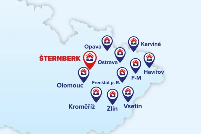 Mapa se všemi pobočkami ADOPE a červeně vyznačenou novou pobočkou ve Šternberku.