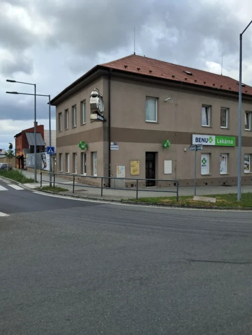 Pohled na budovu nové pobočky ve Šternberku